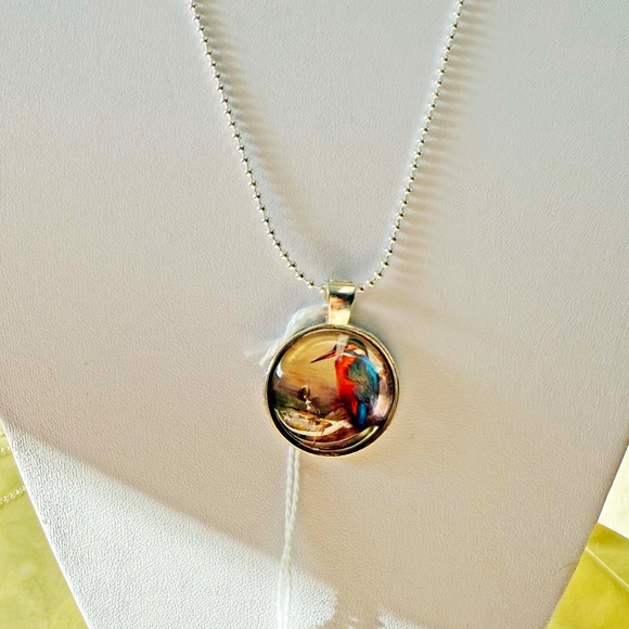 FISHER BIRD PENDANT NECKLACE, HANDMADE, GLASS DOME ON METAL, 23 INCH SILVER-TON - Picture 3 of 4